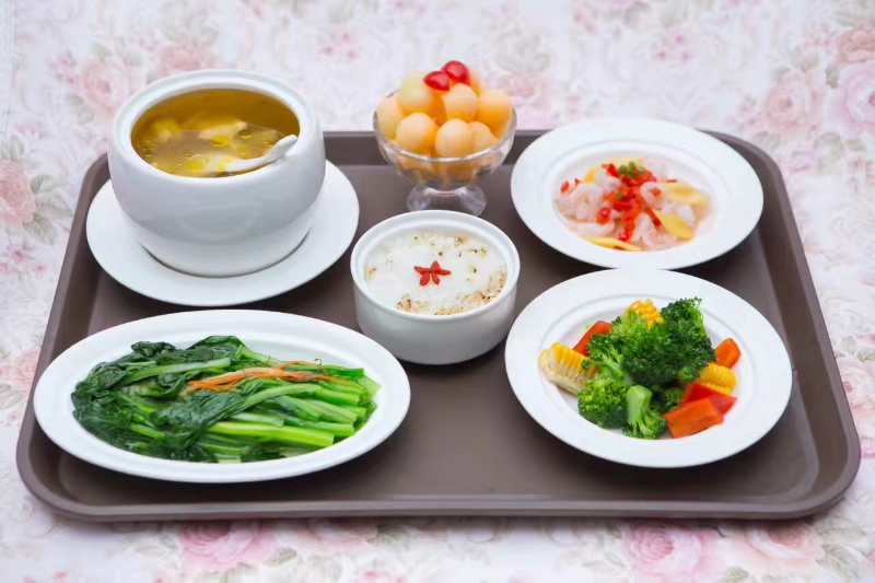 月子膳食
