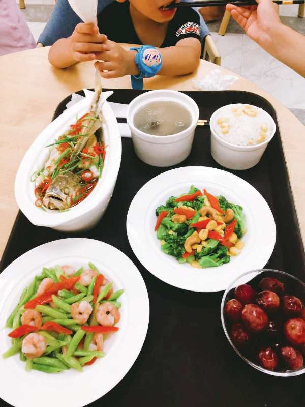 月子膳食