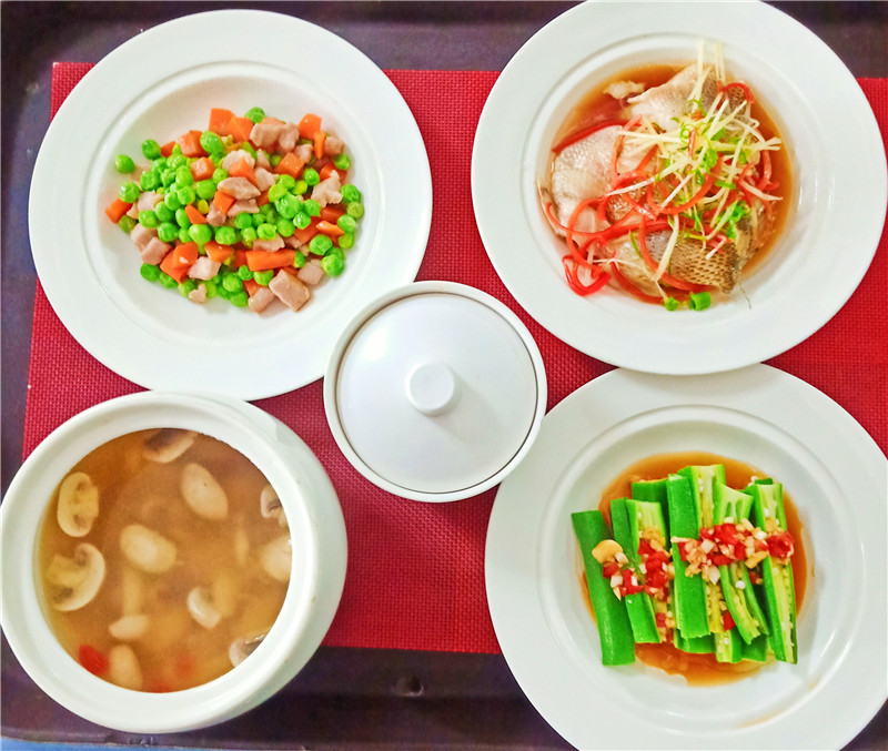 月子膳食